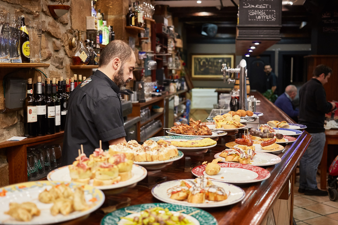 스페인 산 세바스티안의 핀초바.jpg