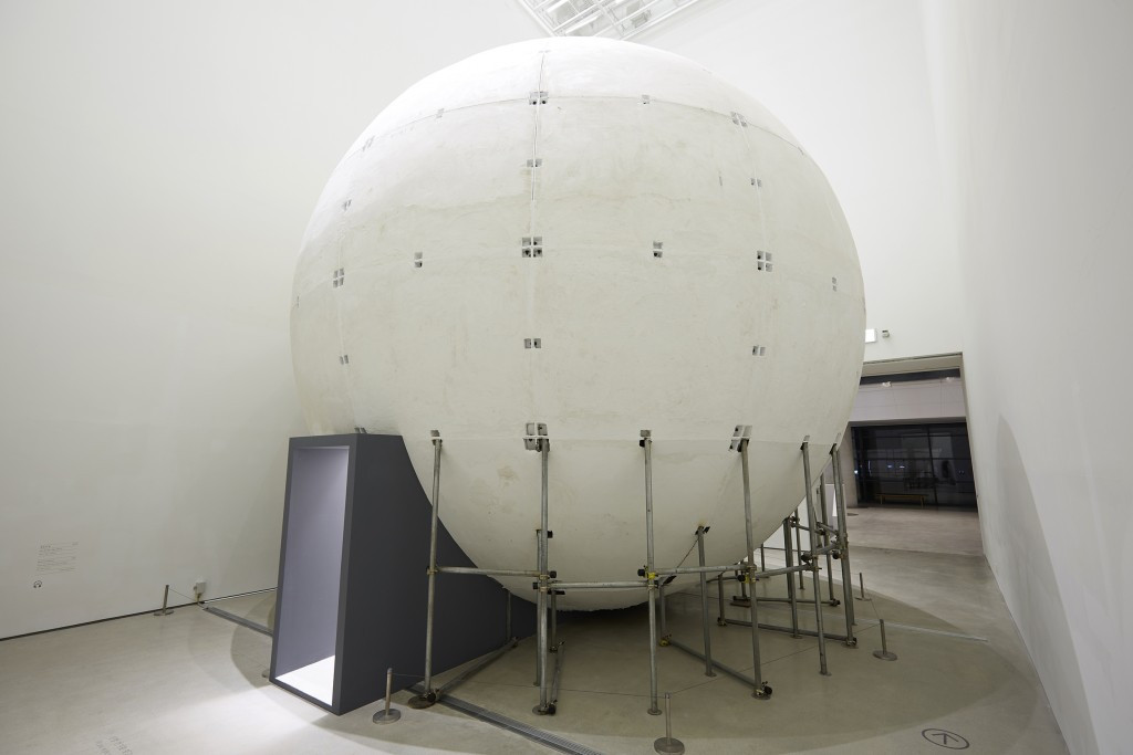 침묵의 방.jpg