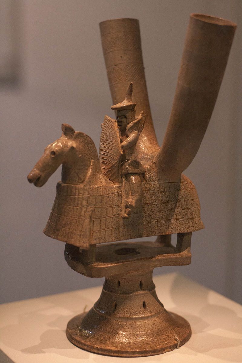 도기_기마인물형_뿔잔.jpg