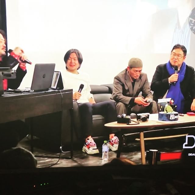 주진우 발렌시아가 트리플s_n.jpg