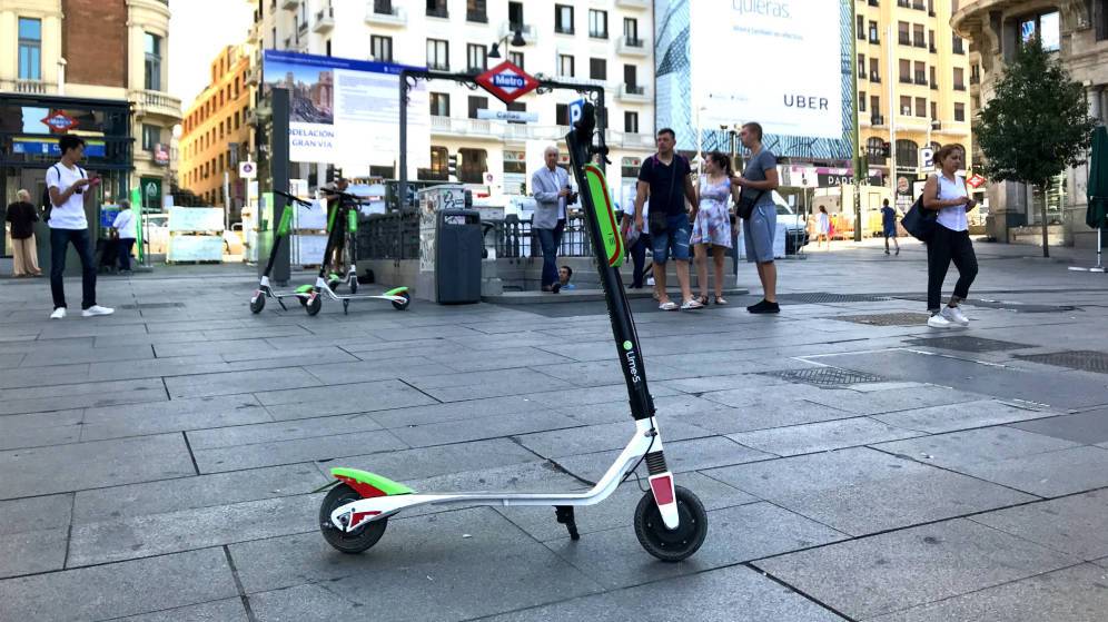 un-dia-en-madrid-con-lime-el-patinete-electrico-de-alquiler-esto-esta-muy-verde.jpg