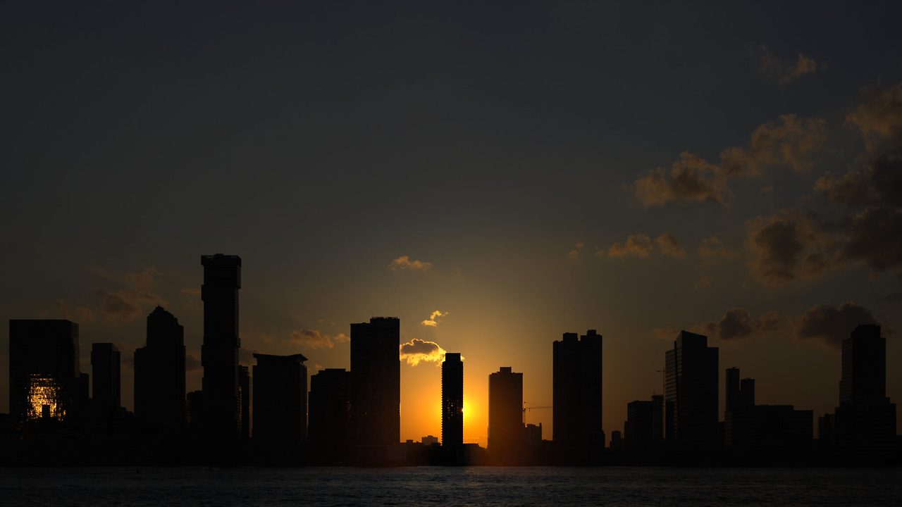 Hudson River New Jersey Sunset from Pier 25.jpg