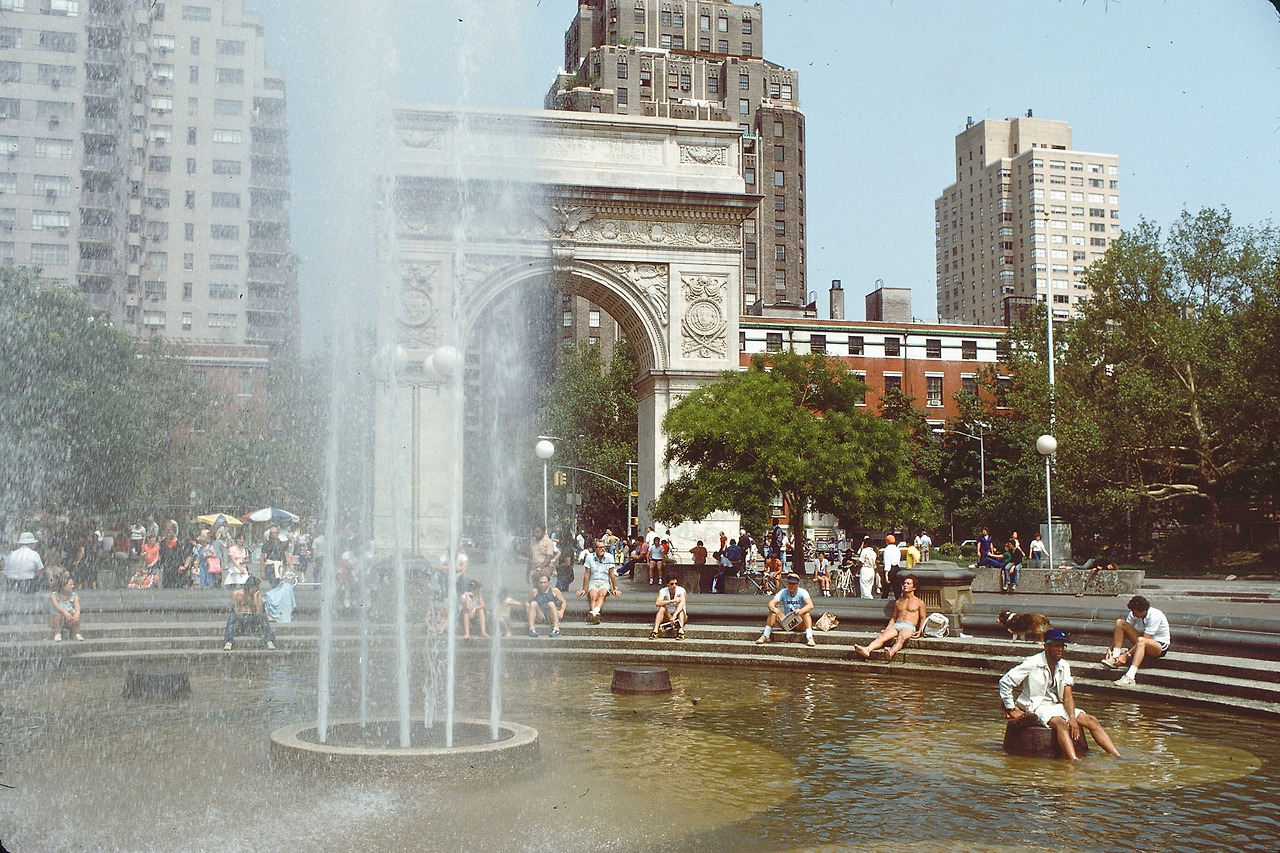 Washington Square Park Summer 1979 Peter Van Wijk.jpg