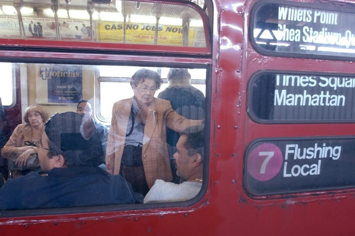 7 train snow 1980s.jpg