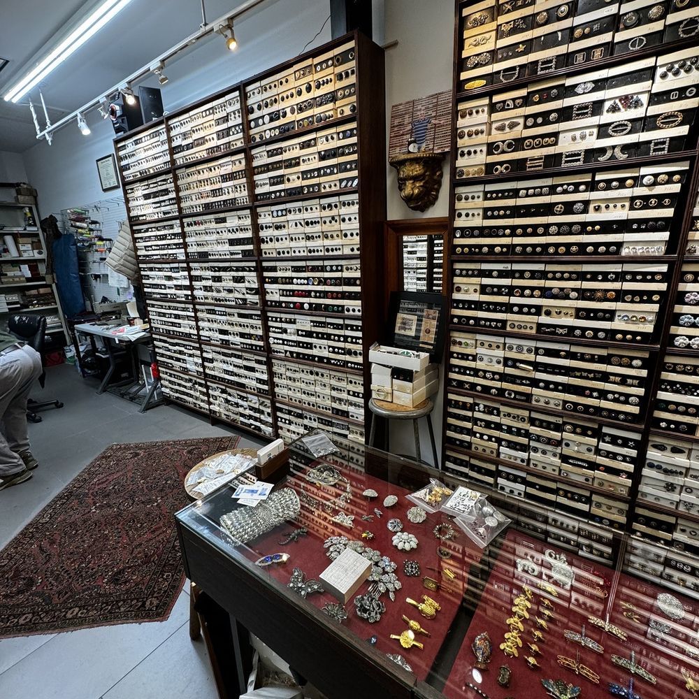 Pearl Paint (14).jpg