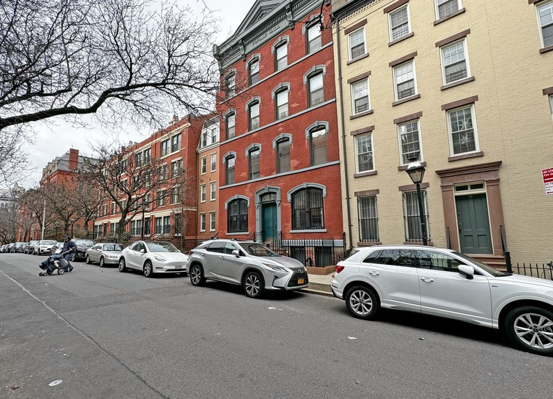 Gas light in Brooklyn 2.jpg