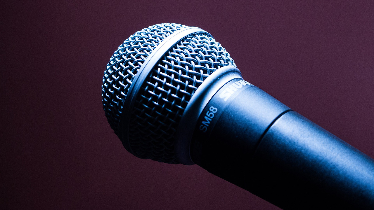 microphone-1716069_1920.jpg