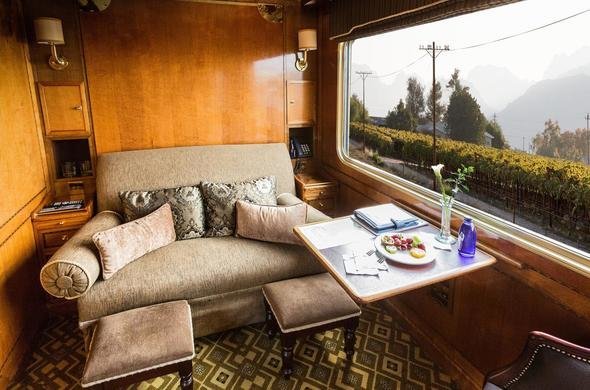 blue-train-luxury-suite-cabin-590x390.jpg