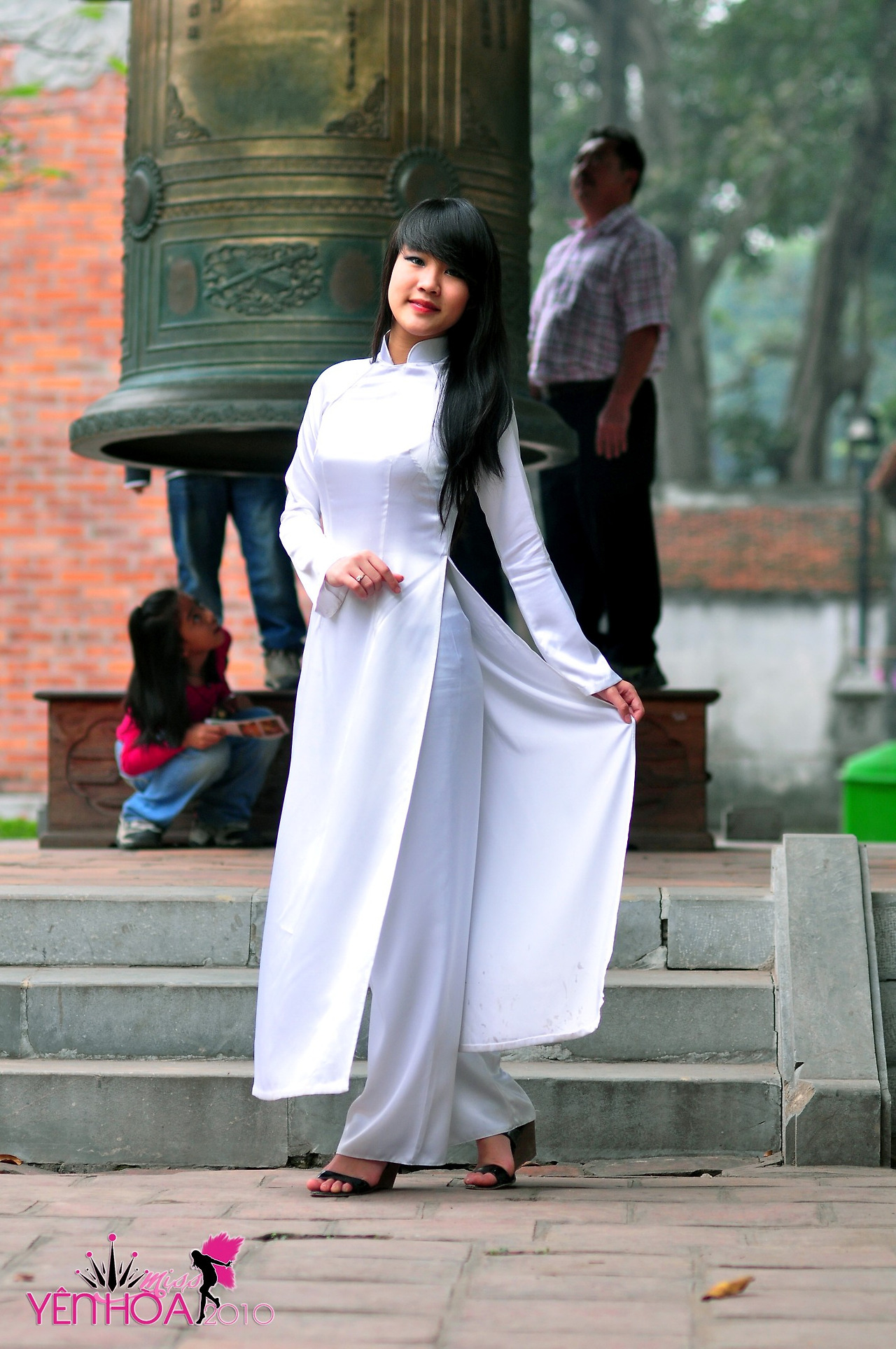 ao-dai-viet-nam-040912-28.jpg