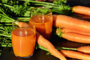 carrot-juice-1623157.jpg