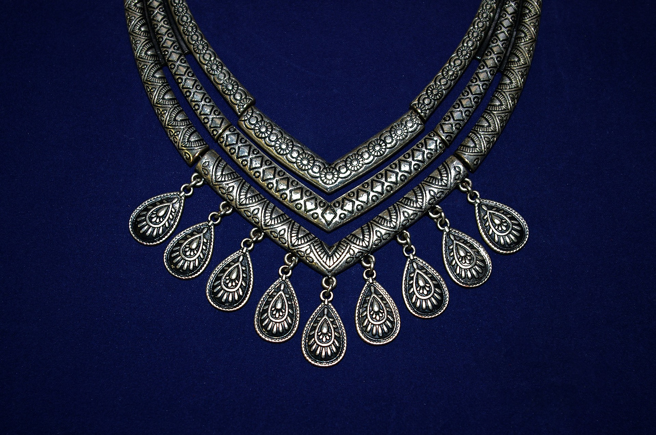 jewellery-1815974_1920.jpg
