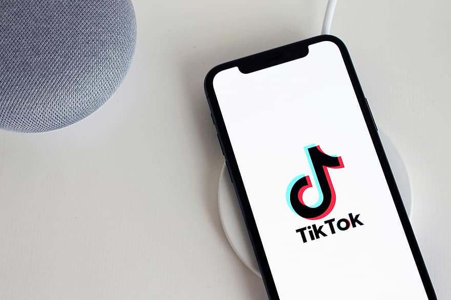 tiktok-app-iphone-telephone-social-media-the-iphone-11-smartphone-technology.jpg
