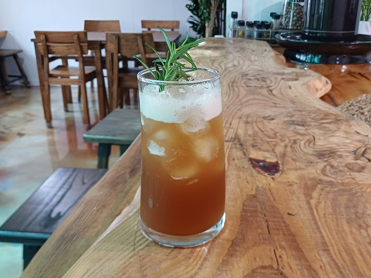 0622 찻집일지 (1) 로즈마리토핑.jpg