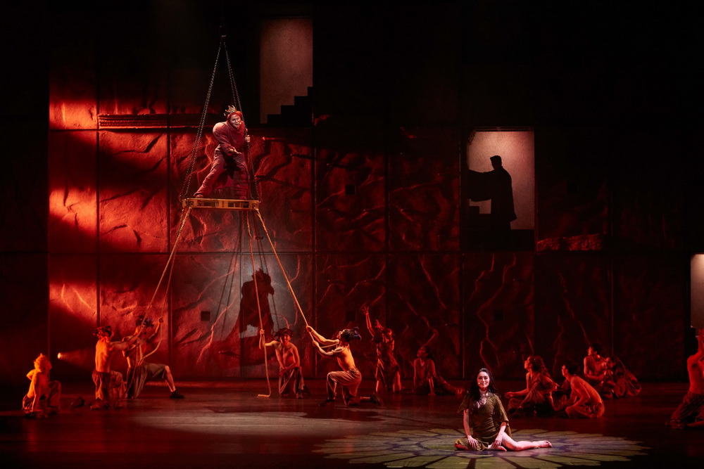 노트르담 드 파리 에스메랄다 차지연 배우.jpg