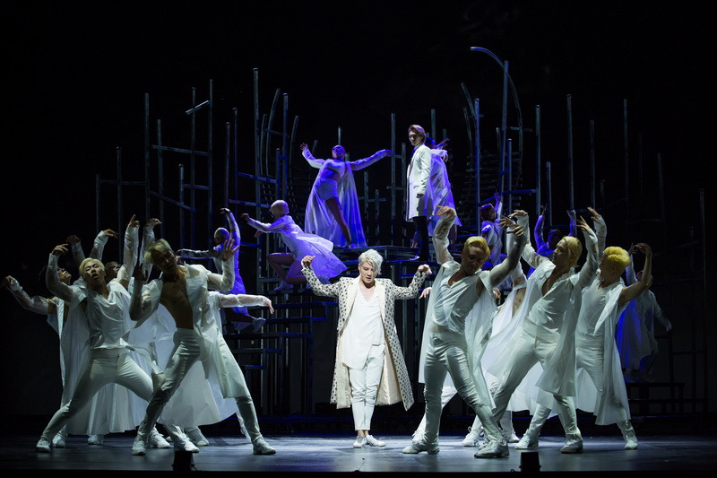 [도리안 그레이] 도리안 그레이 역_김준수 외 (제공=씨제스컬쳐).jpg