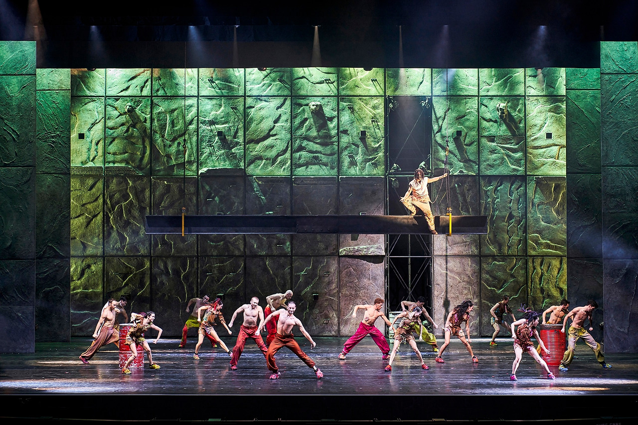 [노트르담드파리] 공연사진_기적의 궁전(La cour des miracles)_제이(클로팽) (제공.마스트엔터테인먼트).jpg