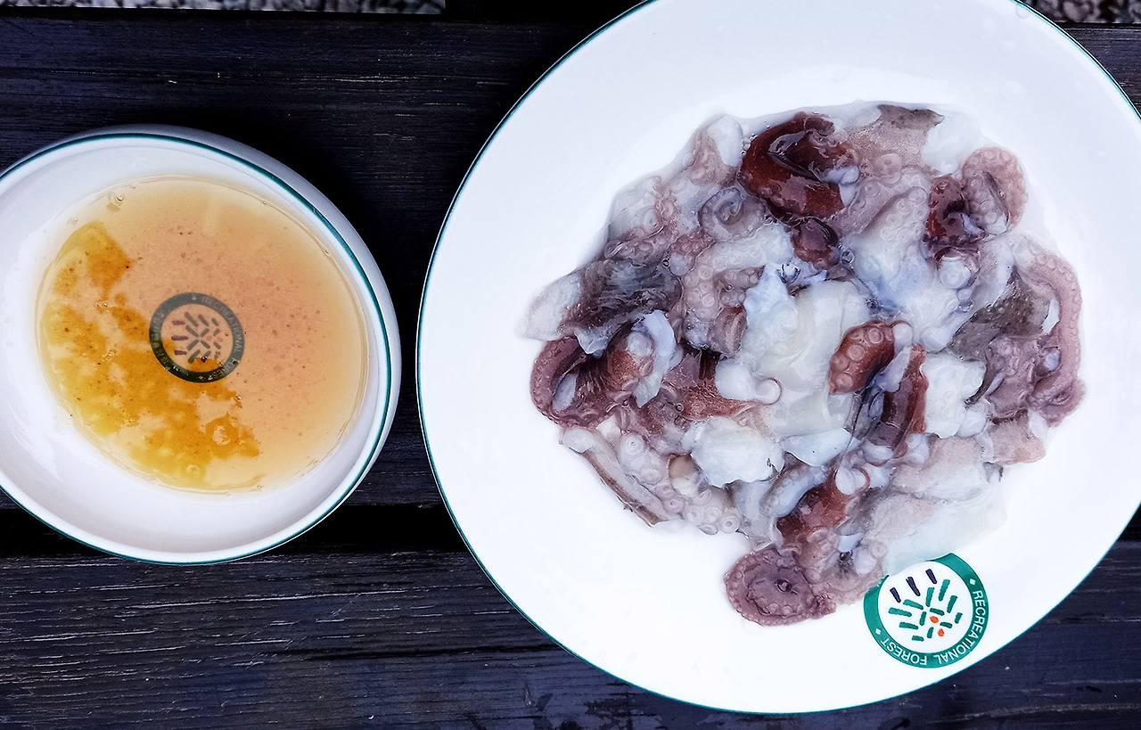 득량만 낙지탕탕이.jpg