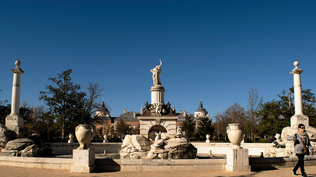 2 궁전 앞 분수...2.jpg