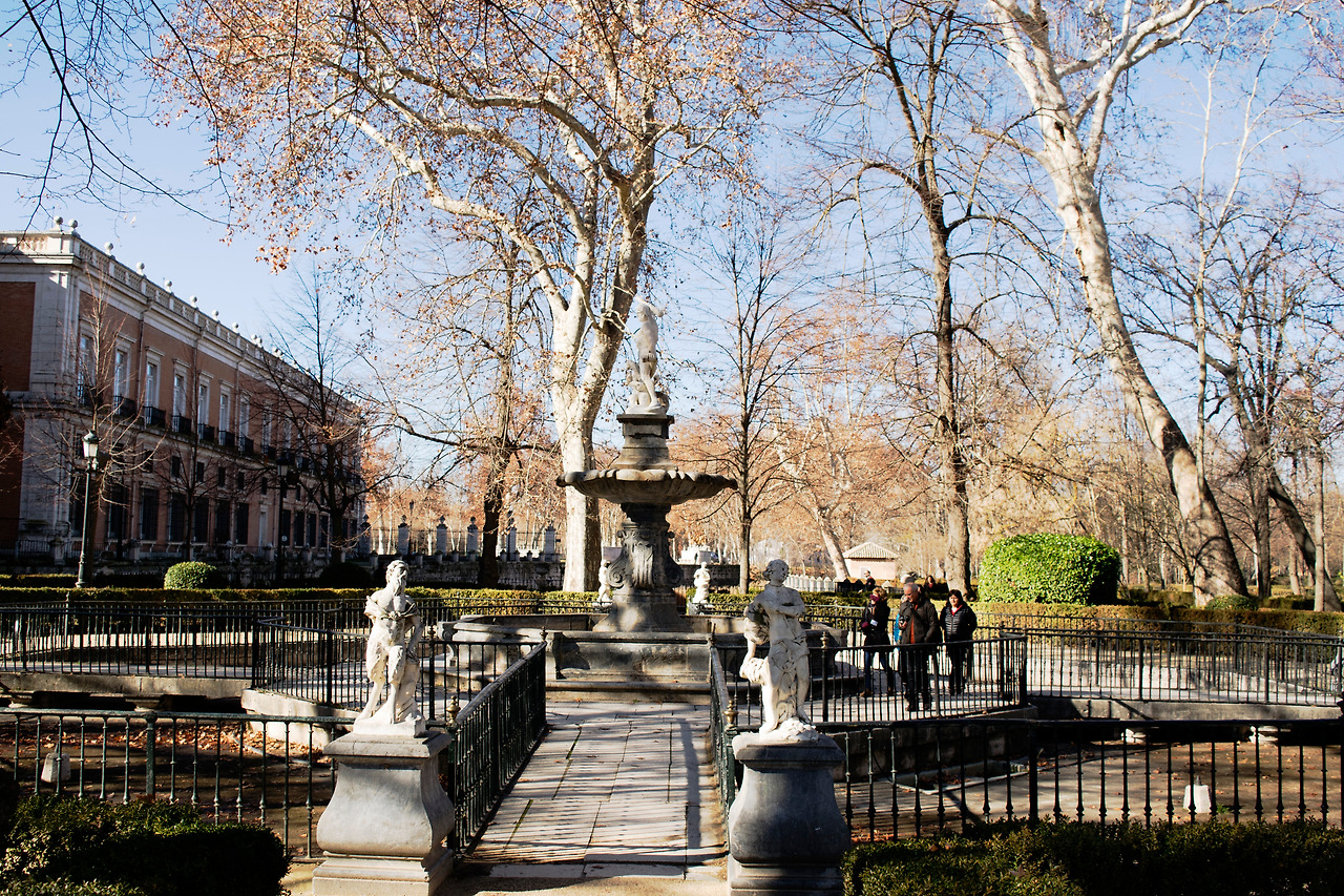 4 궁전 앞 정원...1.jpg