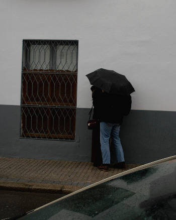 비오는 아침...키스-1.jpg