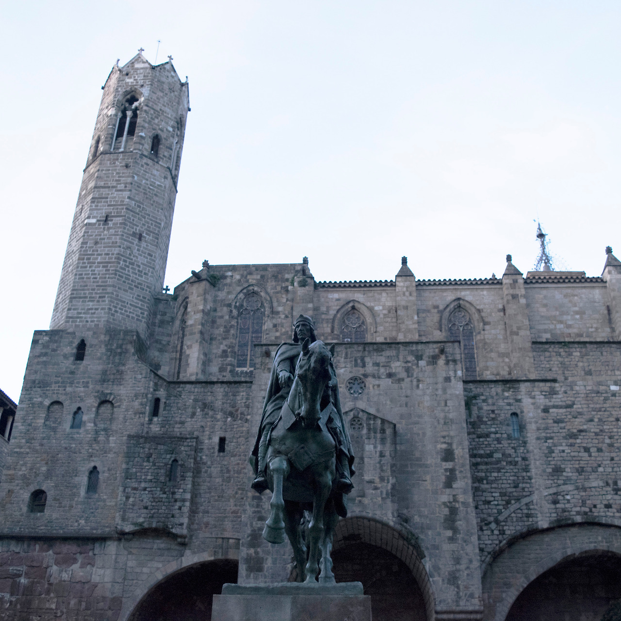 라몬 베렝게르 광장-1.jpg