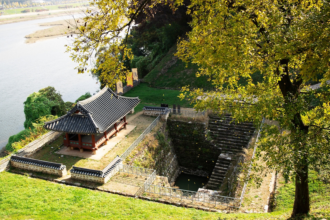 만하루 및 연지.jpg