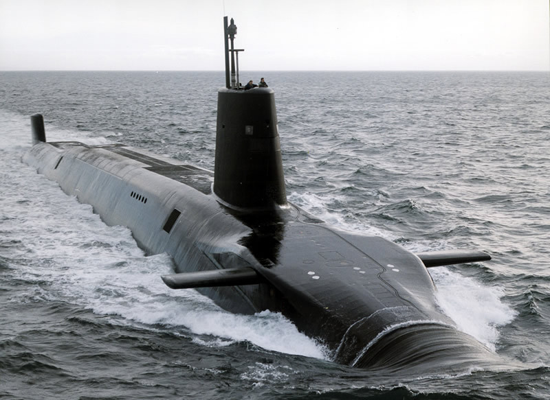 12.SHIP_SSBN_Vanguard_Class_Surface_lg.jpg