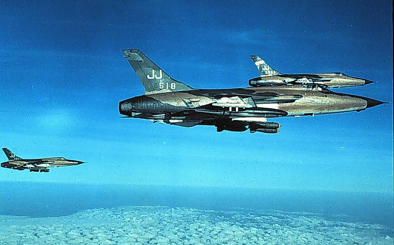13.34th_Tactical_Fighter_Squadron_-_Republic_F-105D-10-RE_Thunderchief_-_60-0518.jpg