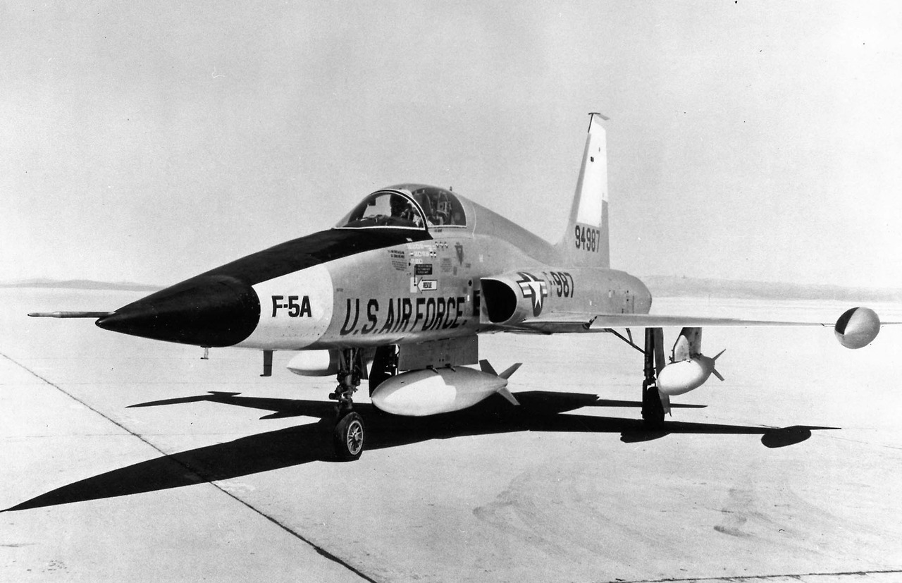 3.Northrop_YF-5A_(SN_59-4987,_first_prototype_aircraft)_060905-F-1234S-001.jpg