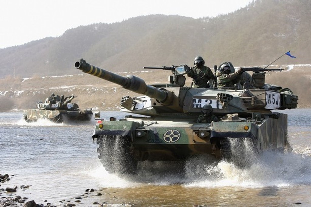 2_South Korean troops deployed, main K1A1 battle tanks, K21 infantry fighting vehicles, armored personnel carriers large-scale combat exercises (1).jpg