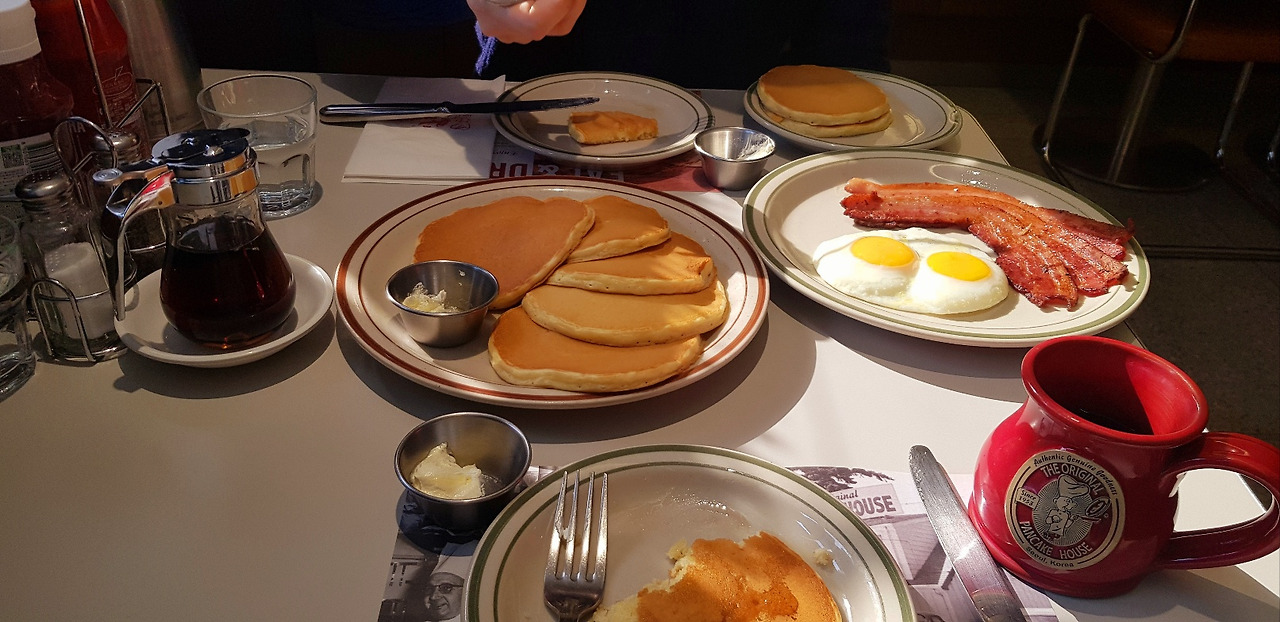 오리지널 팬케이크 하우스 사진.jpg