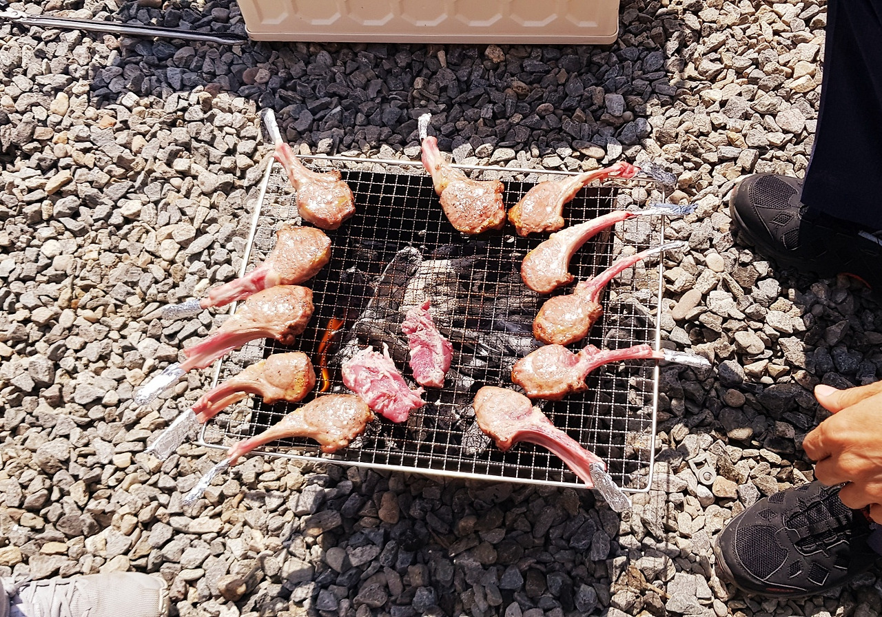 캠핑장 고기.jpg