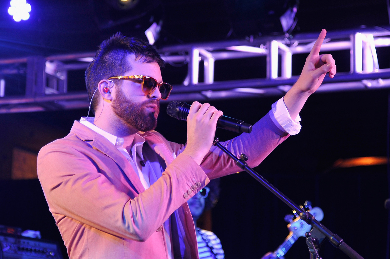 mayer-hawthorne-in-2013.jpg