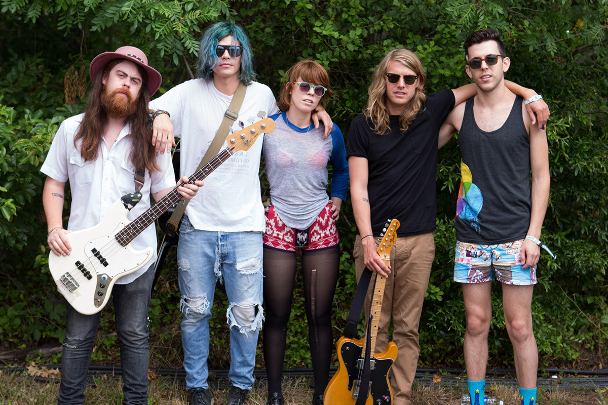 grouplove1.jpg