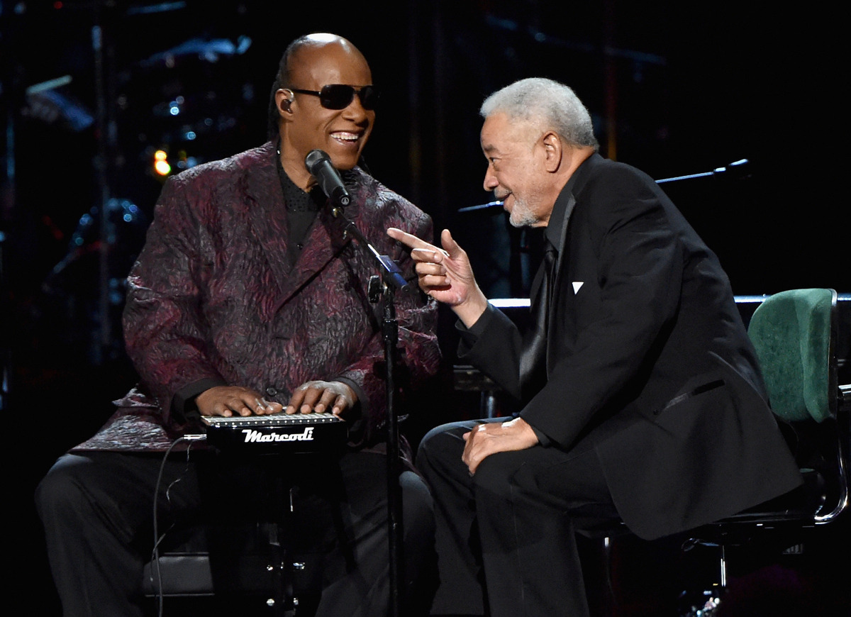 stevie-wonder-and-bill-withers-share-an-inside-joke.jpg
