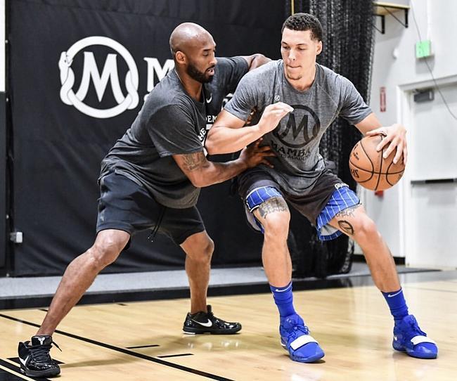 맘바 아카데미2.jpg