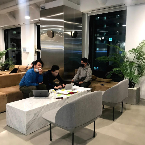 회의는 삶은 계란과 함께.jpg