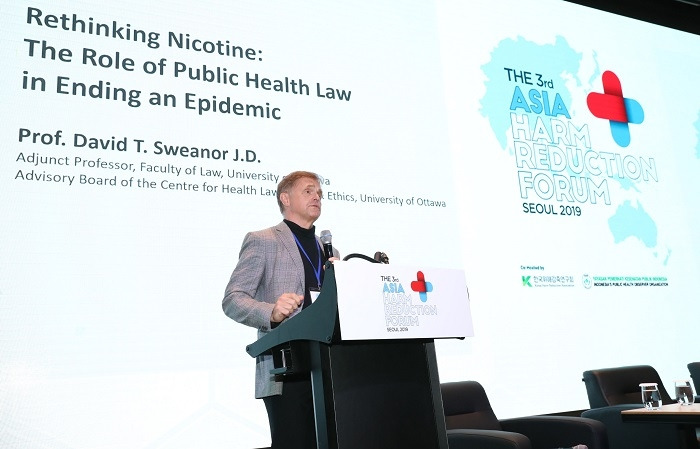 AHRF-06-데이비드 스웨너.jpg