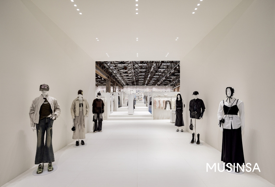 무신사 스토어 성수@대림창고 내부 1.jpg