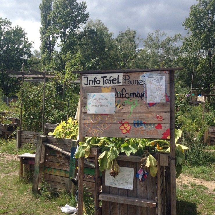 2012111261_윤혜난_식물_2. 베를린 정원 겸 농장.jpg