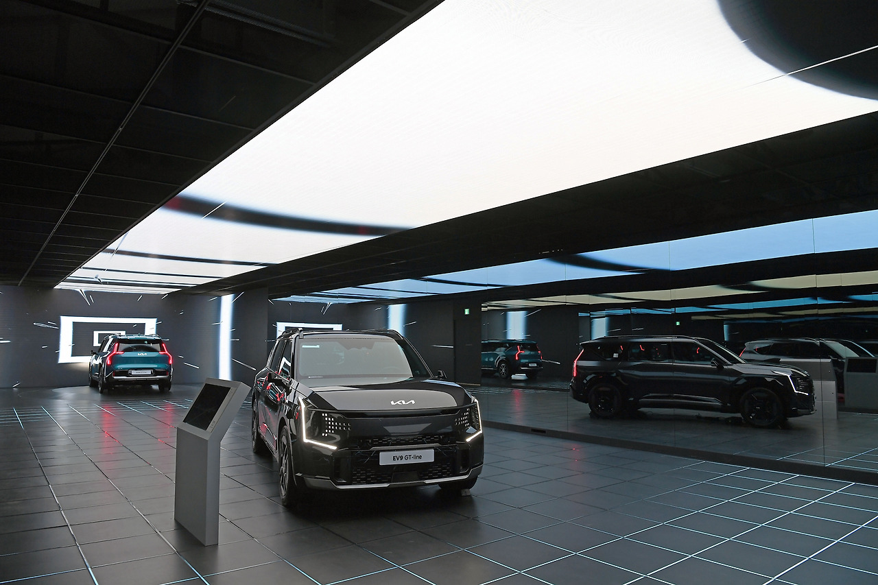 20230429_기아__!HS_EV9_!HE_ 성수동 전시장 (21).jpg