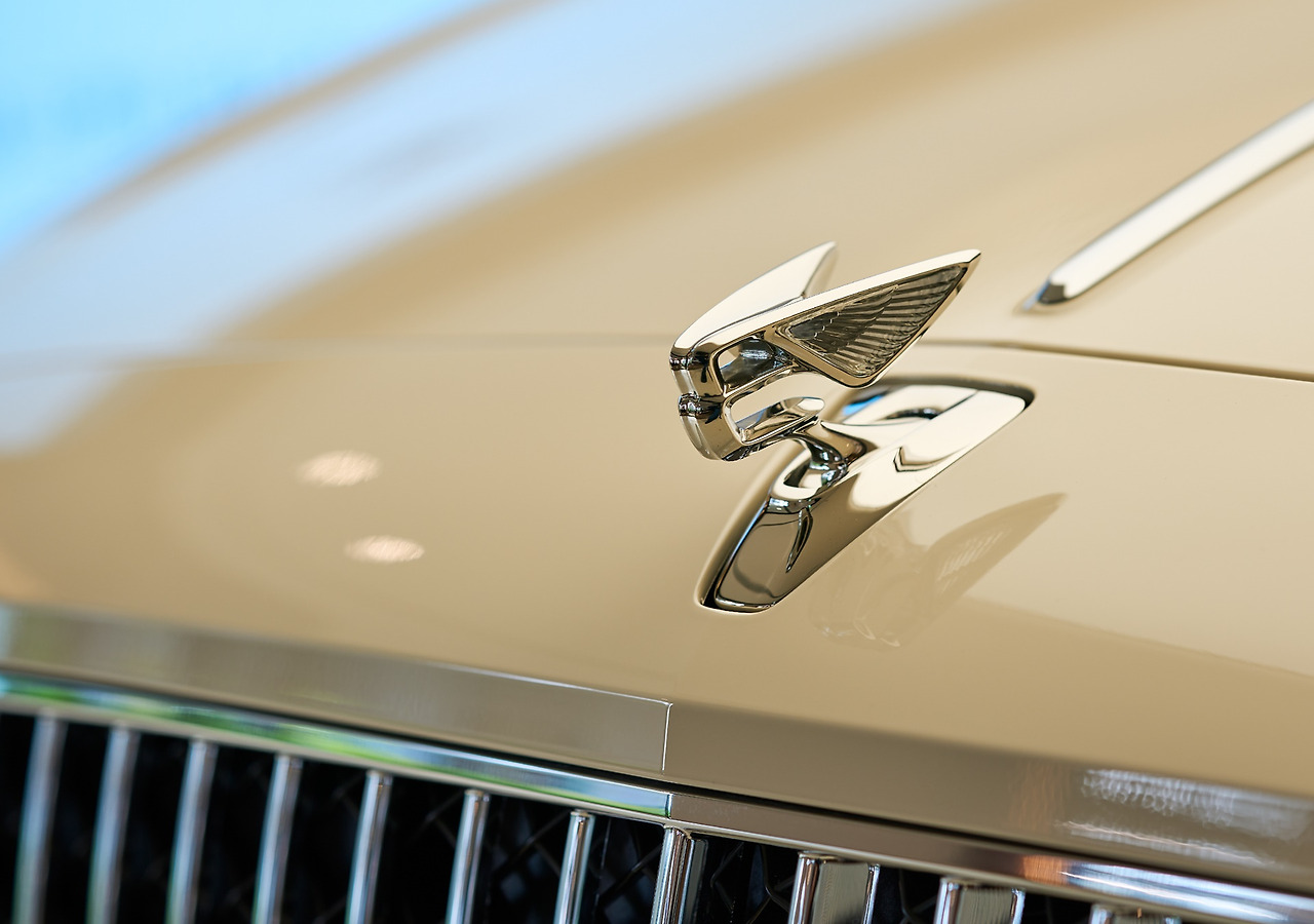 [참고 사진] 벤틀리 플라잉스퍼 2,000호 고객 인도식_플라잉스퍼 2,000호 차량 (3).jpg