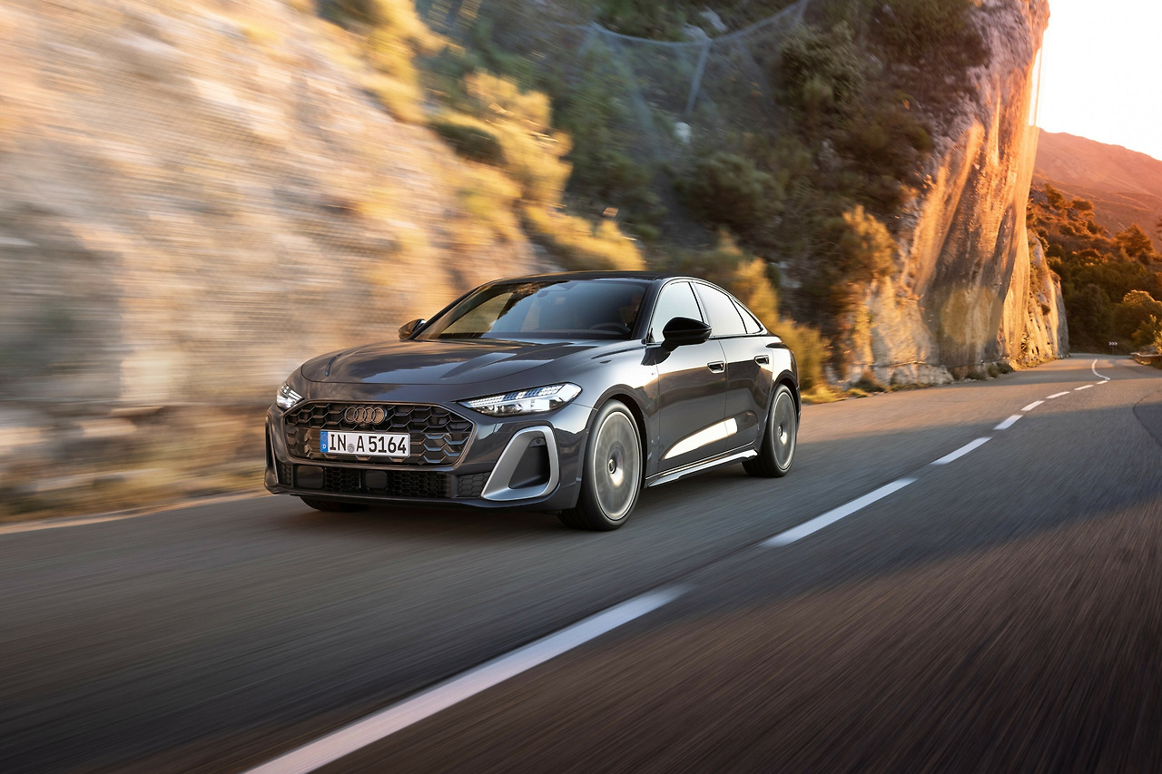 사진 2_더 뉴 아우디 A5.jpg