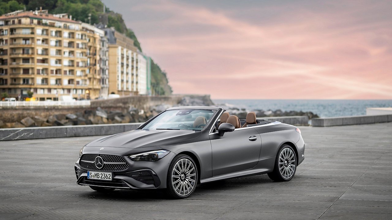 [사진 4] 디 올-뉴 메르세데스-벤츠 CLE 450 4MATIC 카브리올레.jpg