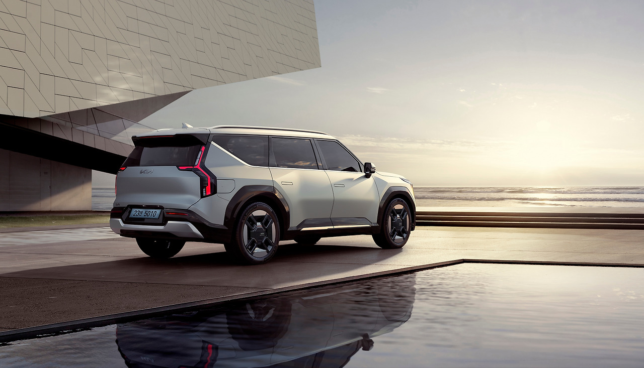 (사진 3) 기아, The Kia EV9 기본모델 외장.jpg