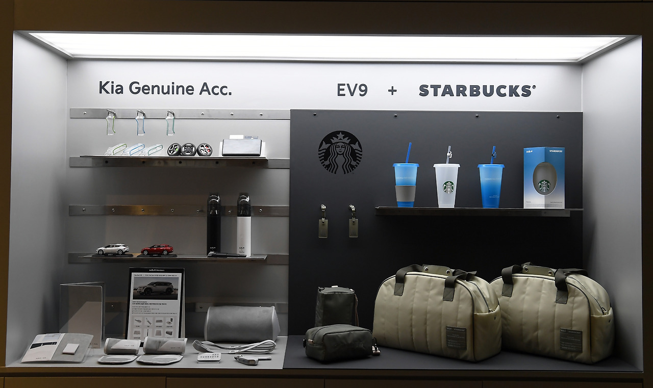 20230429_기아__!HS_EV9_!HE_ 성수동 전시장 (35).jpg