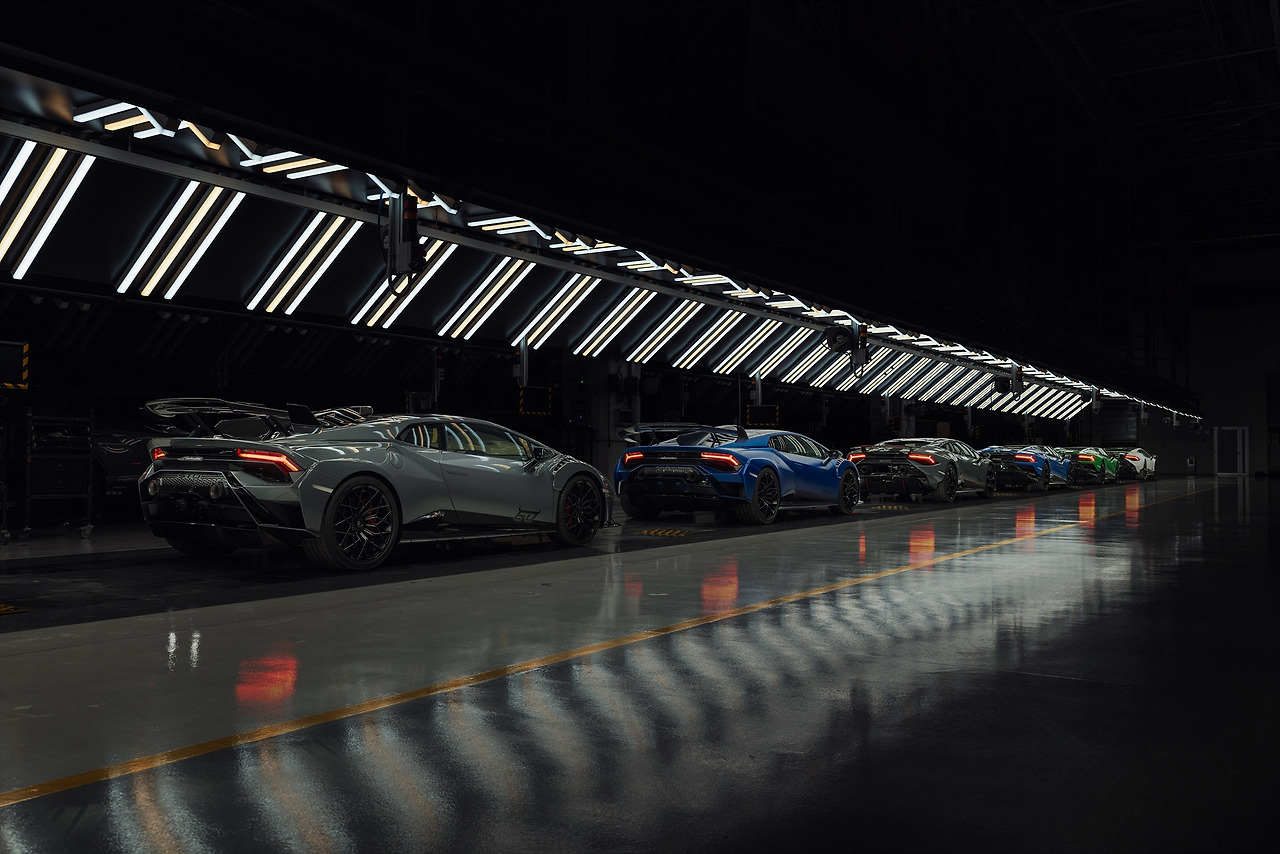 [참고사진] 60주년  우라칸 스페셜 에디션 라인업 (2).jpg