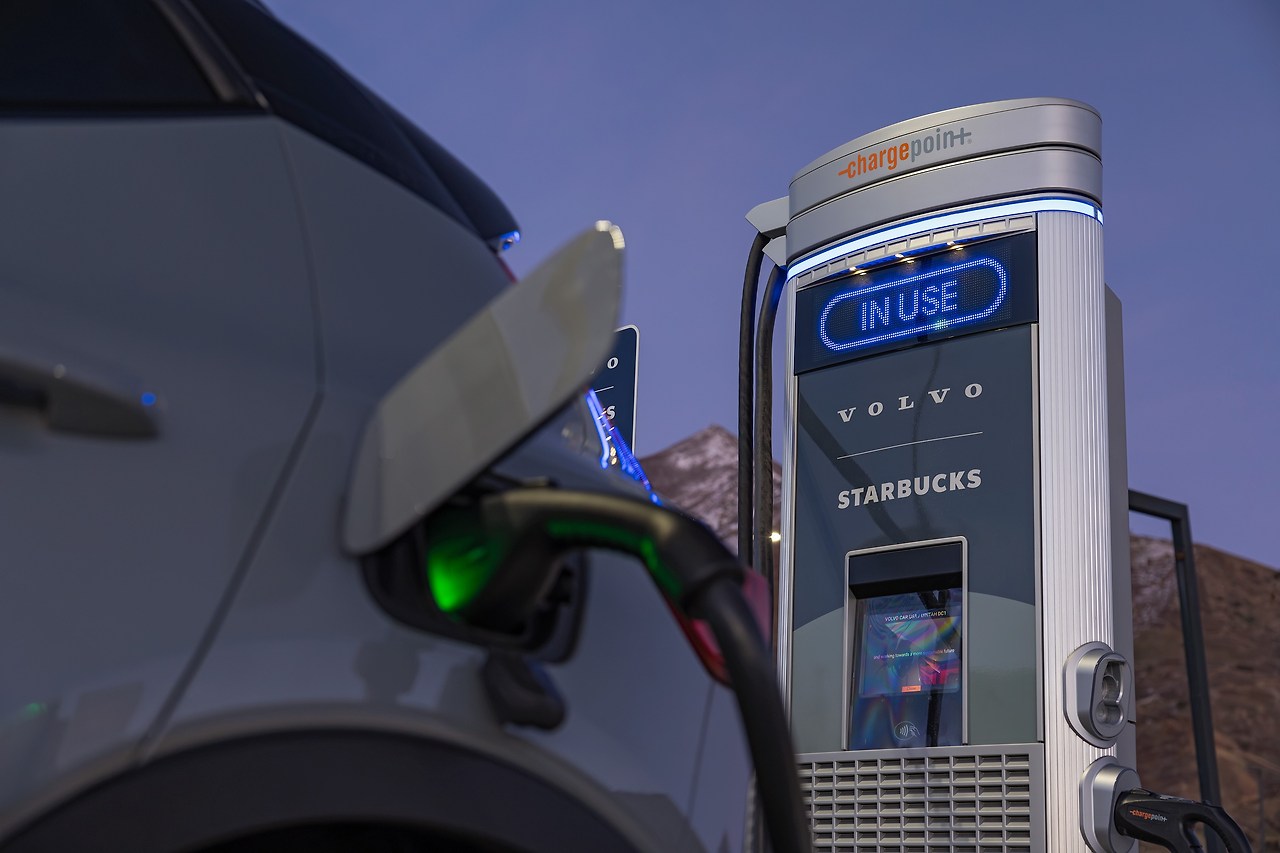 321927_Volvo_Cars_opens_public_EV_fast_charging_network_at_U_S_Starbucks_stores.jpg