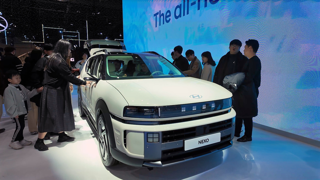 서울모빌리티쇼 현대 넥쏘.jpg