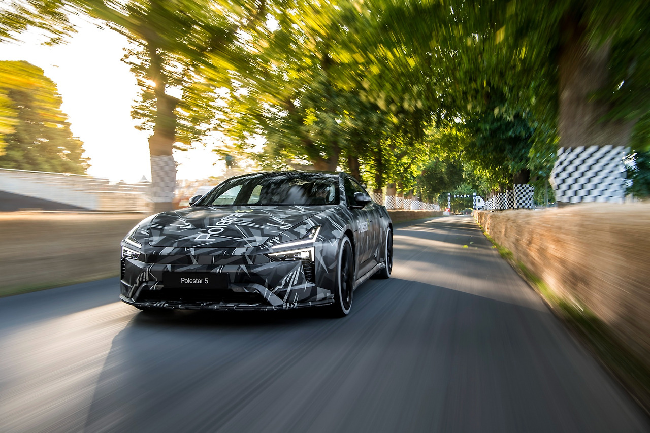 [이미지] 폴스타 4도어 GT 폴스타 5 프로토타입 (2).jpg